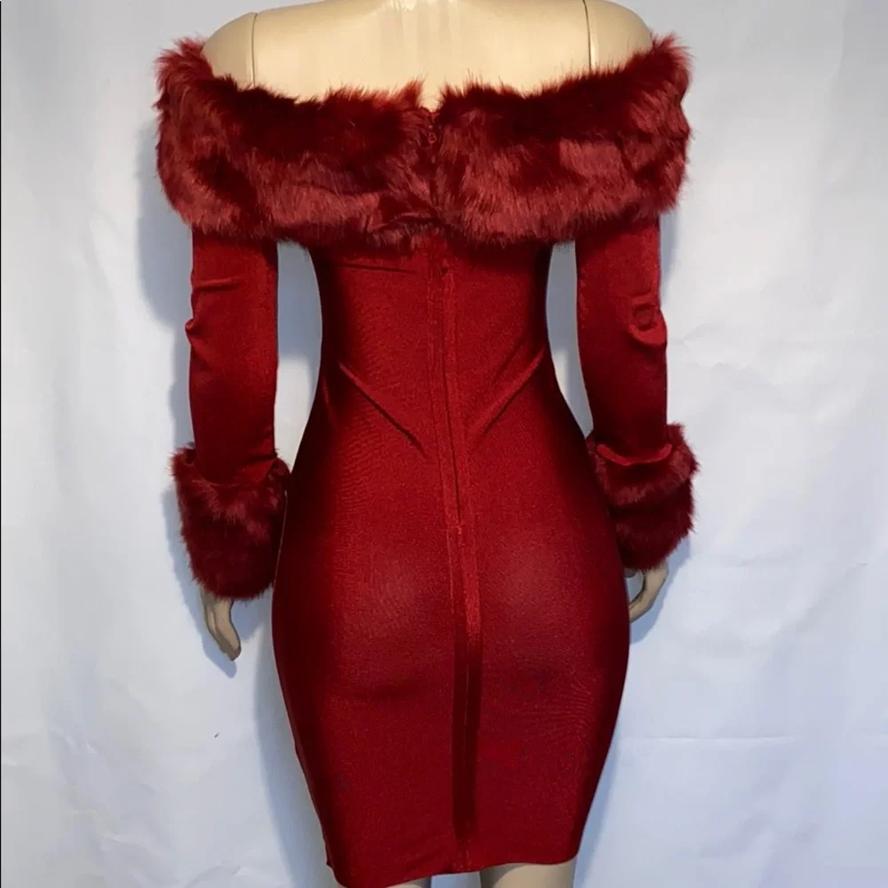 💥Host Pick!🔥Couture Red Dress🎄 - Picture 4 of 5